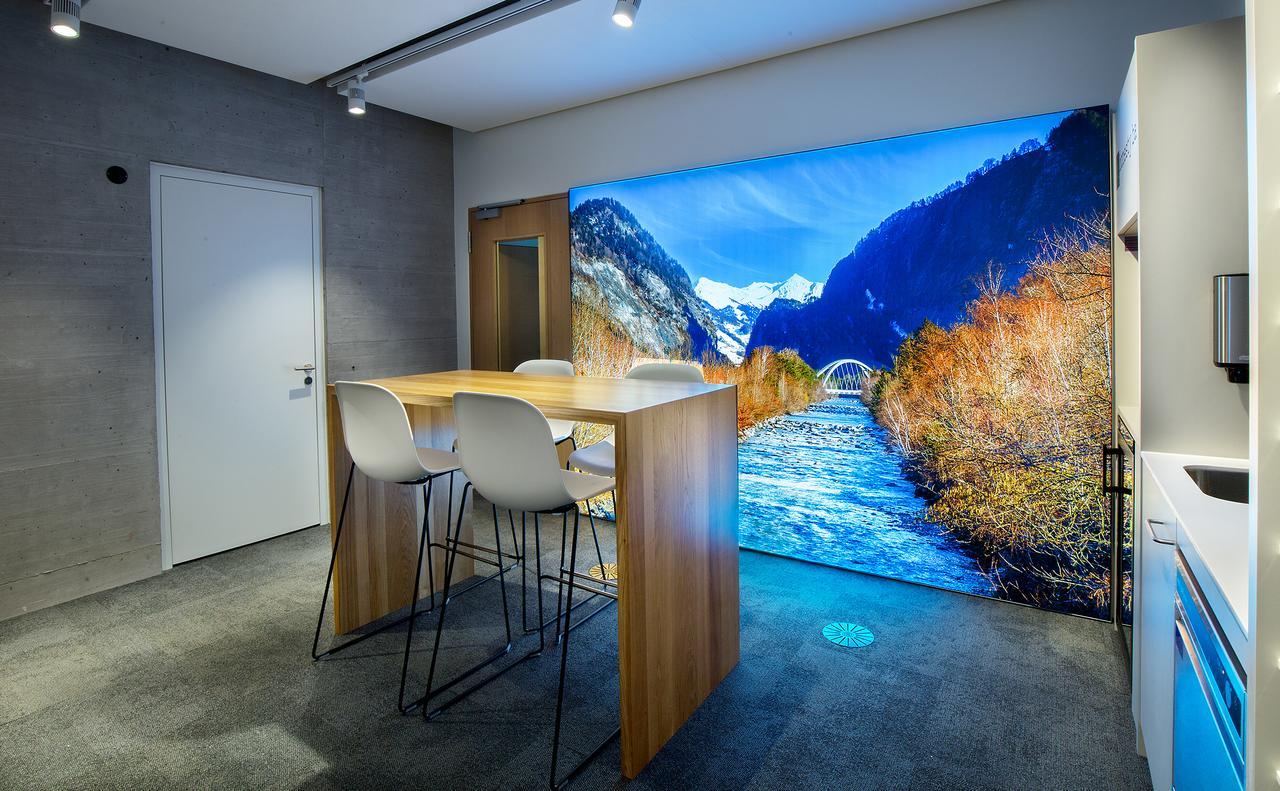 B_Smart Motel Ландкварт Екстериор снимка